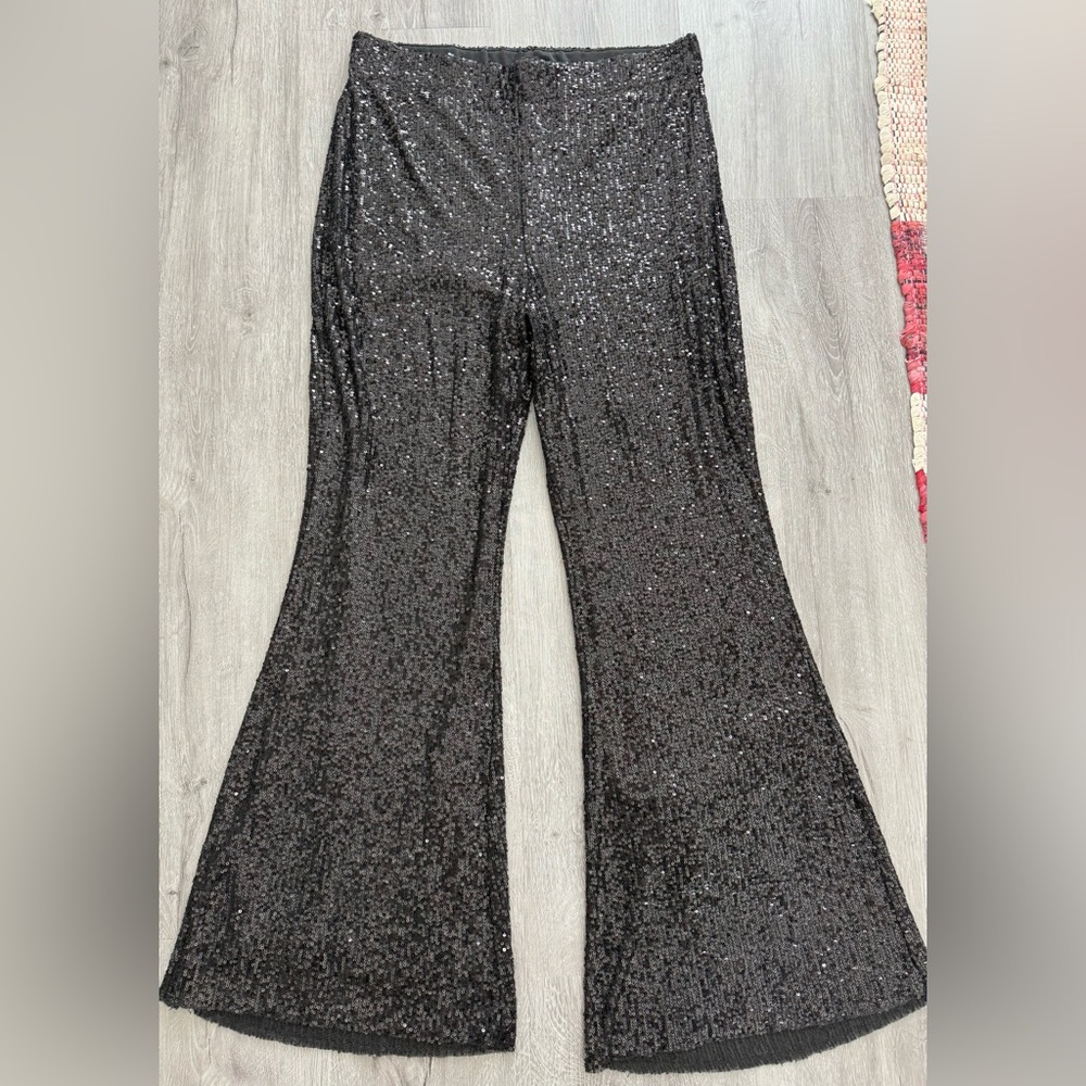 Forever21 Black Sequin Flare Leggings - Size 0x